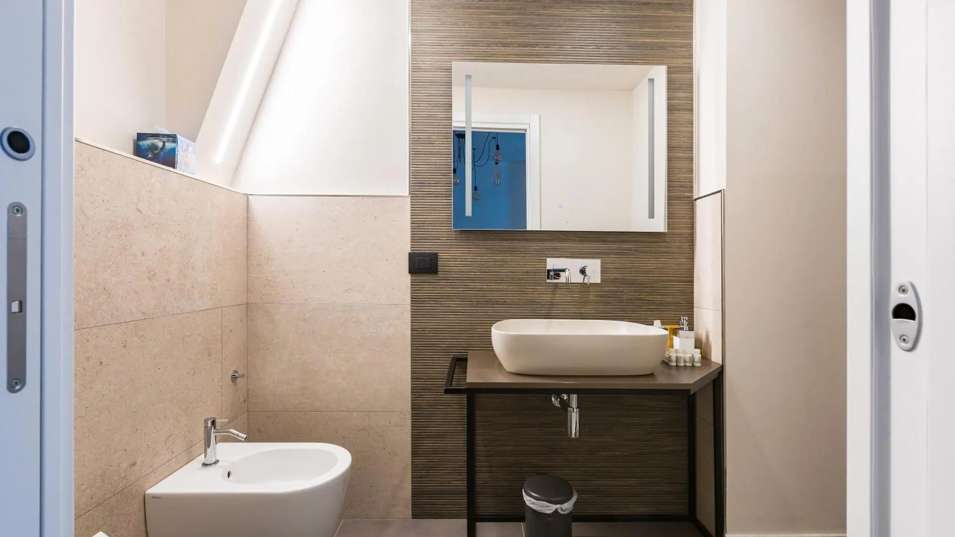 Gatto Matto Bed and Breakfast Brolo 0*,  Italië