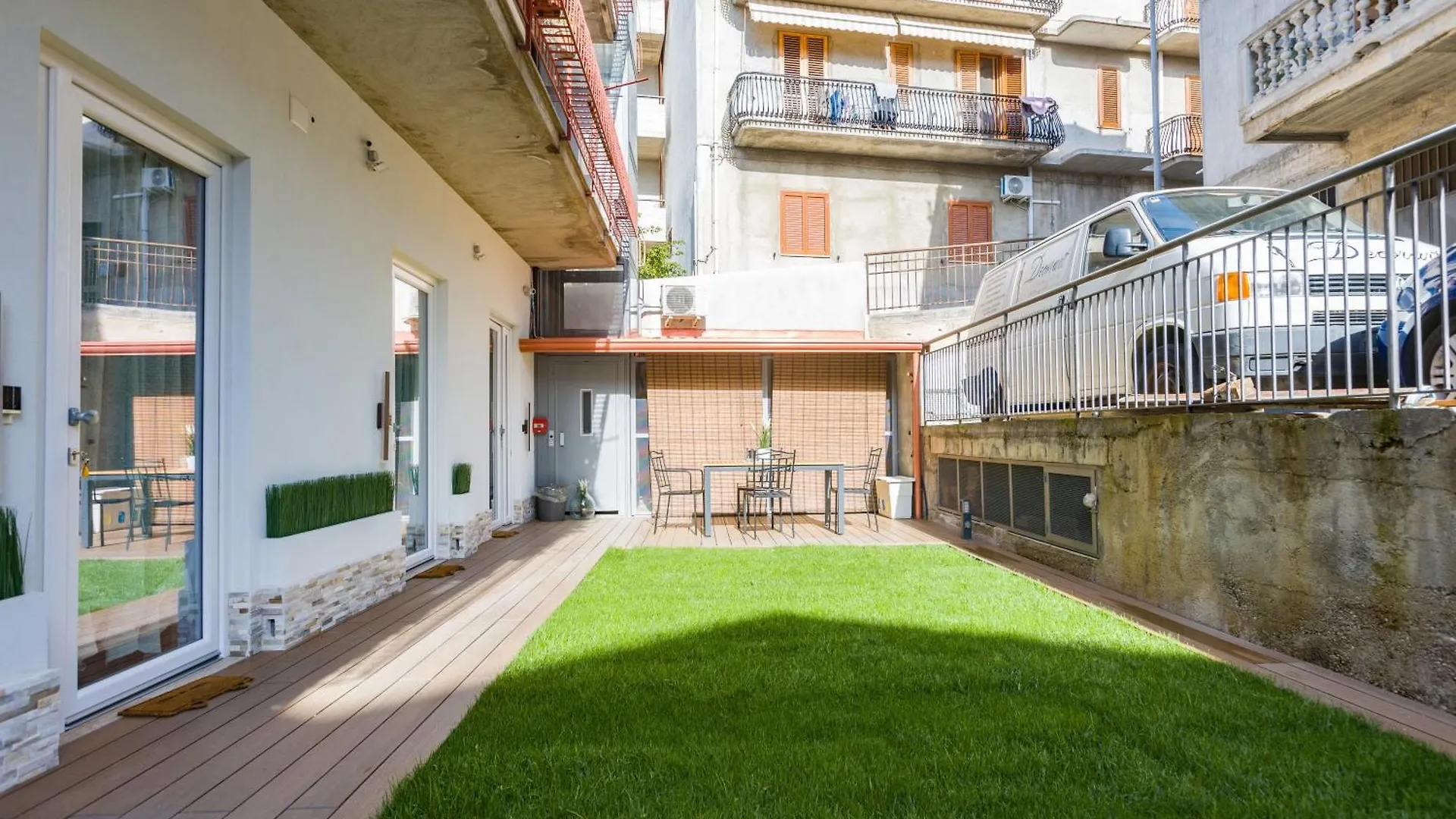 Gatto Matto Bed and Breakfast Brolo Bed & Breakfast
