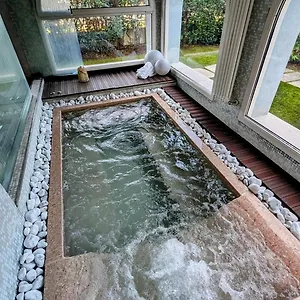 acqua-resorts.it-lombardy.com/
